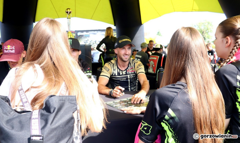 16/21 Sesja autografów przed Speedway Grand Prix w Gorzowie