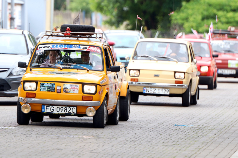 3/20 Kultowe Fiaty 126p zjechały do Gorzowa 