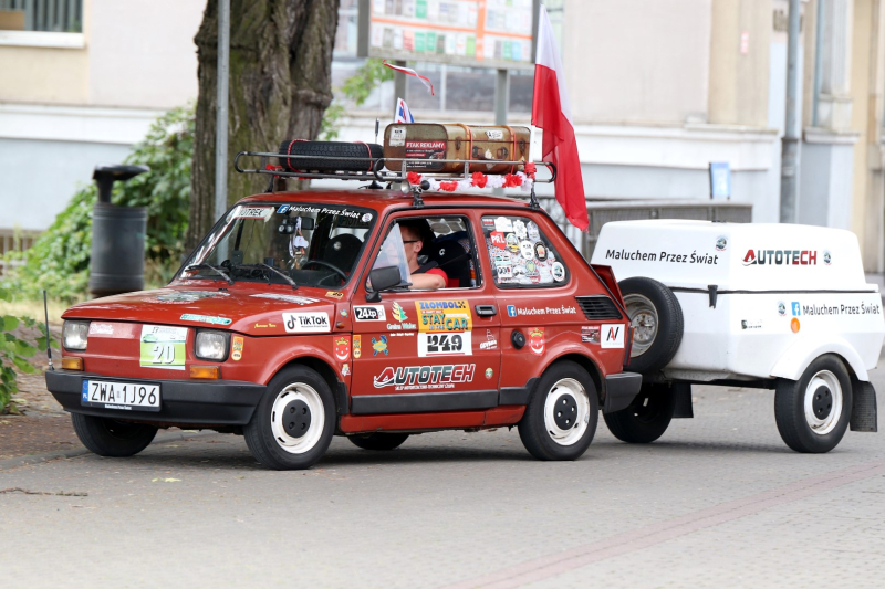 4/20 Kultowe Fiaty 126p zjechały do Gorzowa 