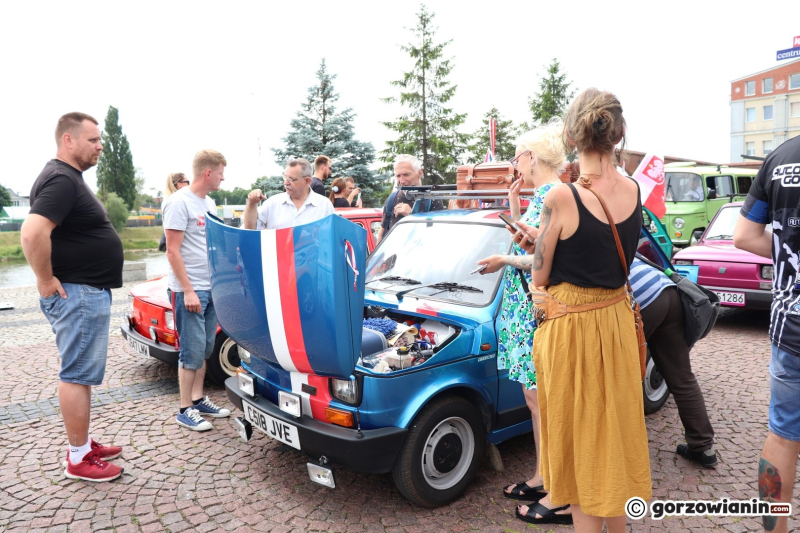 15/20 Kultowe Fiaty 126p zjechały do Gorzowa 