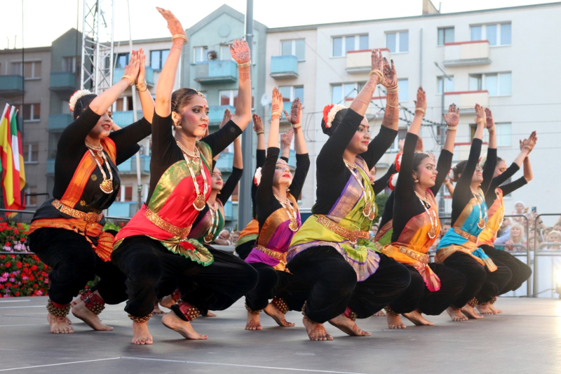48/61 Koncert otwarcia 27. Festiwalu Tańca Folk Przystań w Gorzowie