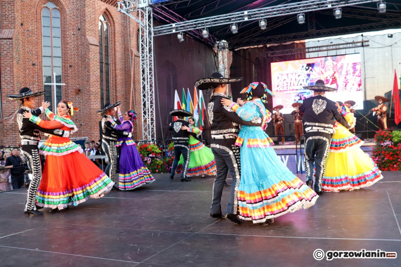 56/61 Koncert otwarcia 27. Festiwalu Tańca Folk Przystań w Gorzowie