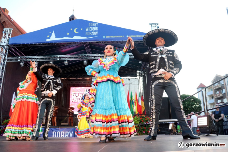 58/61 Koncert otwarcia 27. Festiwalu Tańca Folk Przystań w Gorzowie