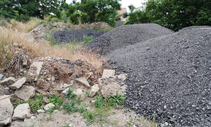 9/10 Mieszkańcy skarżą się na frez składowany przy ul. Nad Wartą w Gorzowie