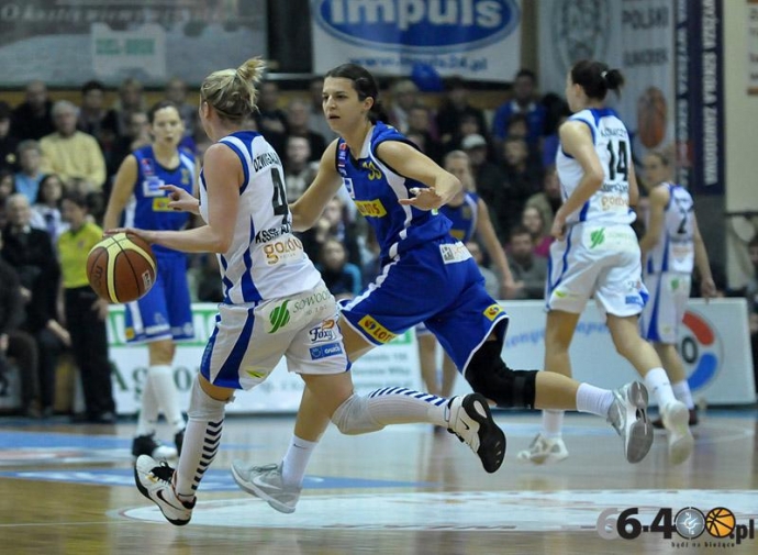 11/43 KSSSE AZS PWSZ Gorzów - Lotos Gdynia 81:63 (25:20, 28:14, 13:19, 15:10)