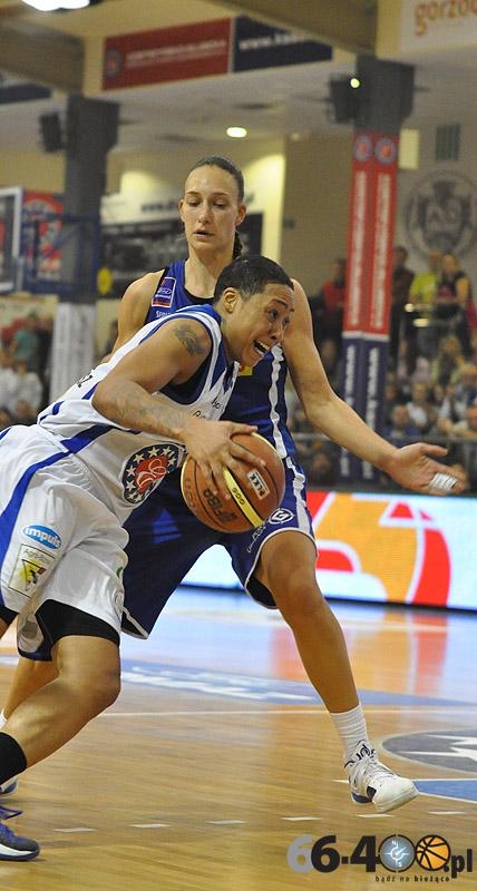 38/43 KSSSE AZS PWSZ Gorzów - Lotos Gdynia 81:63 (25:20, 28:14, 13:19, 15:10)