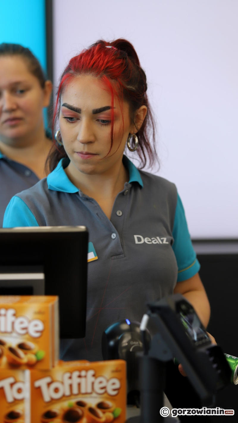 12/37 Wielkie otwarcie sklepu Dealz w Gorzowie Wielkopolskim!