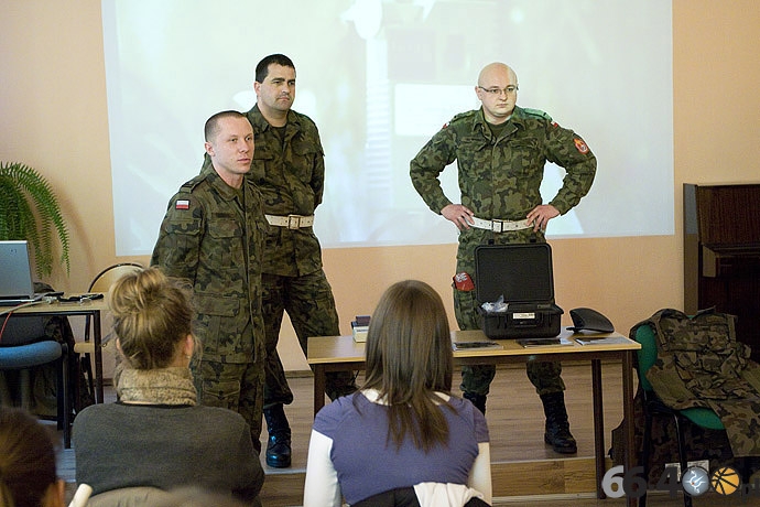 11/15 Gorzów ZS Ekonomicznych: Zajęcia PO z przedstawicielami Żandarmerii Wojskowej