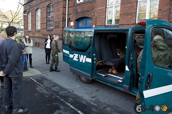 13/15 Gorzów ZS Ekonomicznych: Zajęcia PO z przedstawicielami Żandarmerii Wojskowej