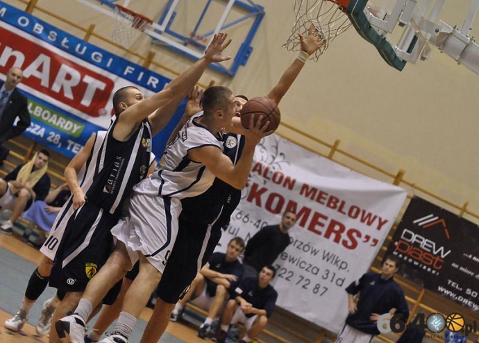 14/55 GKK I LO Gorzów - Księżak Łowicz 83:124 (30:35, 10:38, 26:28, 17:23)