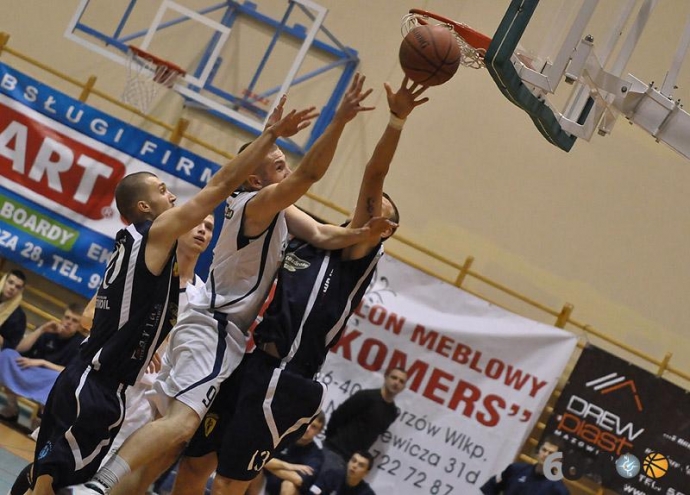 15/55 GKK I LO Gorzów - Księżak Łowicz 83:124 (30:35, 10:38, 26:28, 17:23)