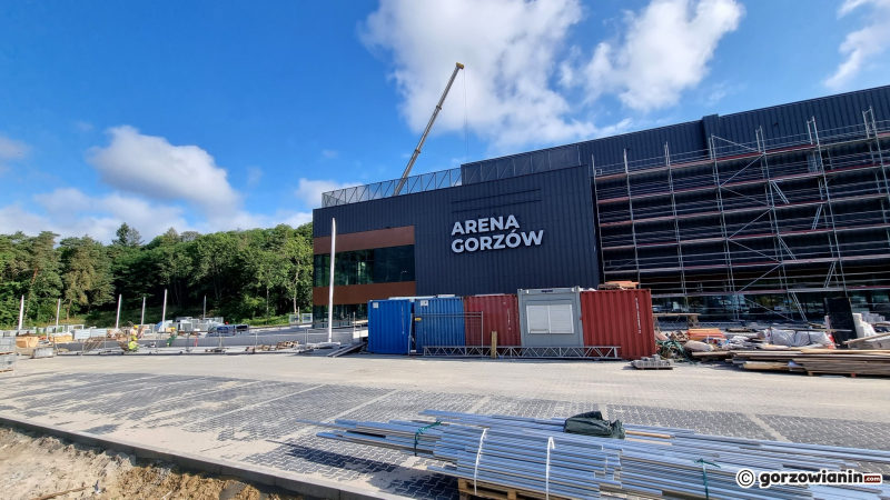 5/13 Prace przy elewacji hali widowiskowo-sportowej w Gorzowie