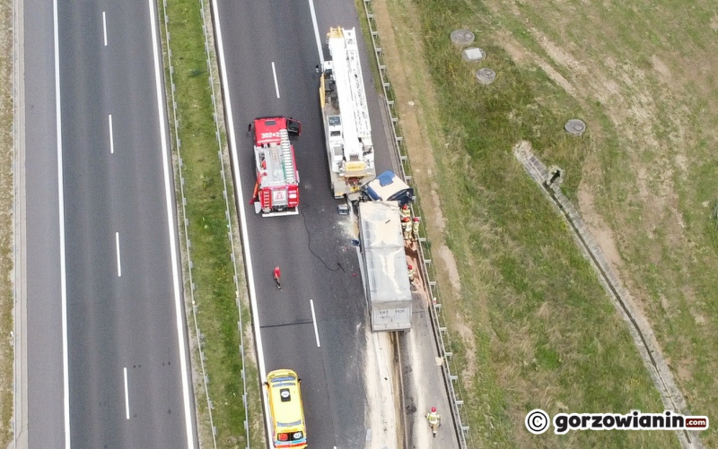 4/6 Ciężarówka zderzyła się z dźwigiem samojezdnym na S3 w Gorzowie
