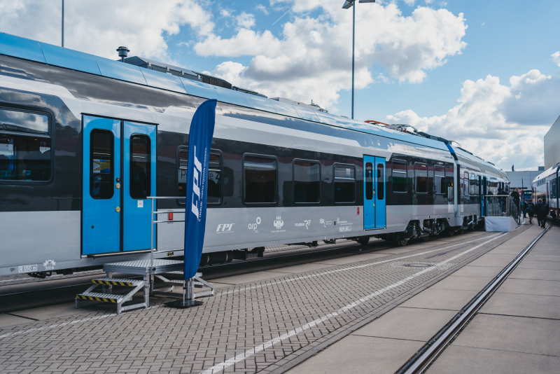 3/3 Zespoły trakcyjne FPS Cegielski