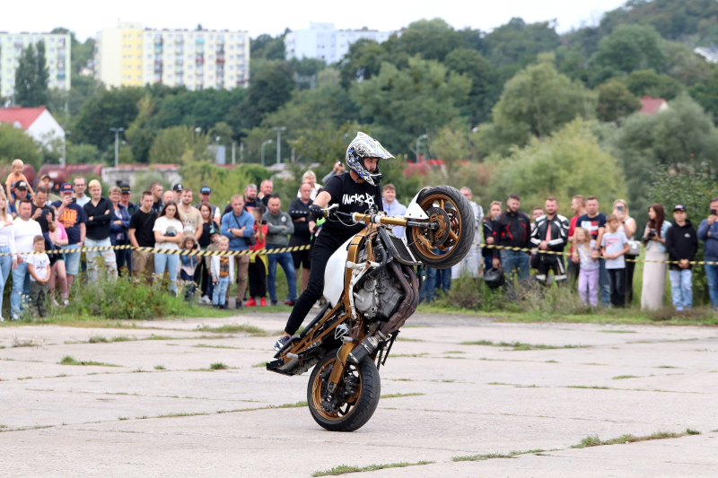 14/44 Stunt po gorzowsku. Tak bawili się motocykliści