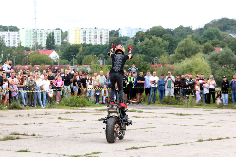 27/44 Stunt po gorzowsku. Tak bawili się motocykliści