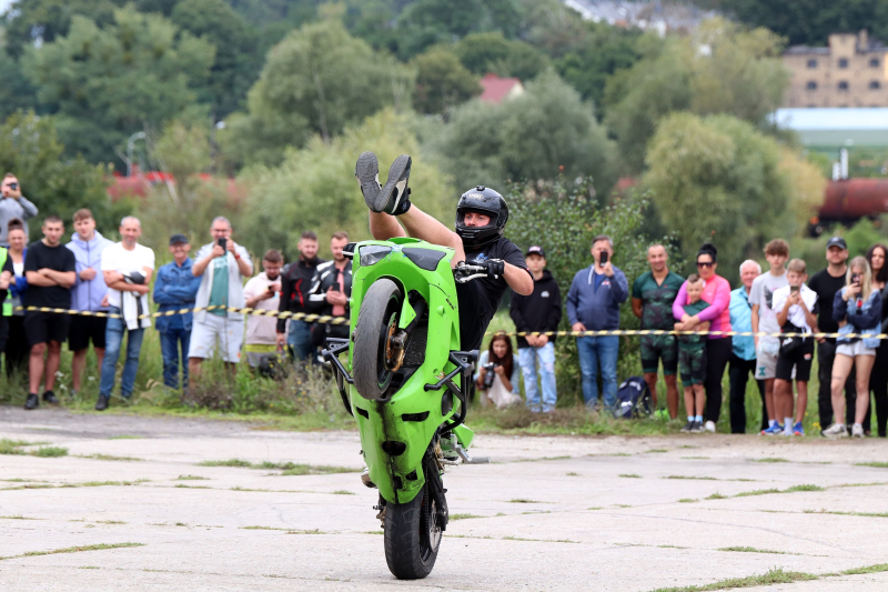 42/44 Stunt po gorzowsku. Tak bawili się motocykliści