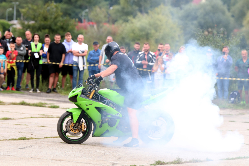 44/44 Stunt po gorzowsku. Tak bawili się motocykliści