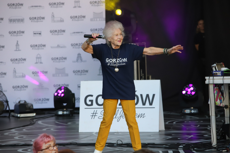 4/15 Dj Wika w Gorzowie. Porwała seniorów do tańca