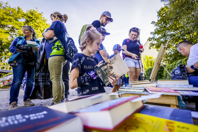 3/34 Książka za worek śmieci. Mieszkańcy Gorzowa posprzątali brzegi Warty
