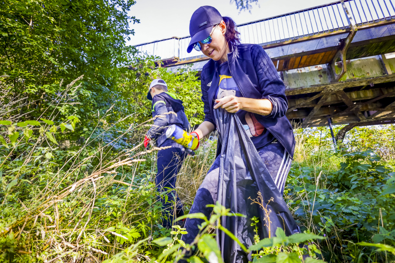 24/34 Książka za worek śmieci. Mieszkańcy Gorzowa posprzątali brzegi Warty