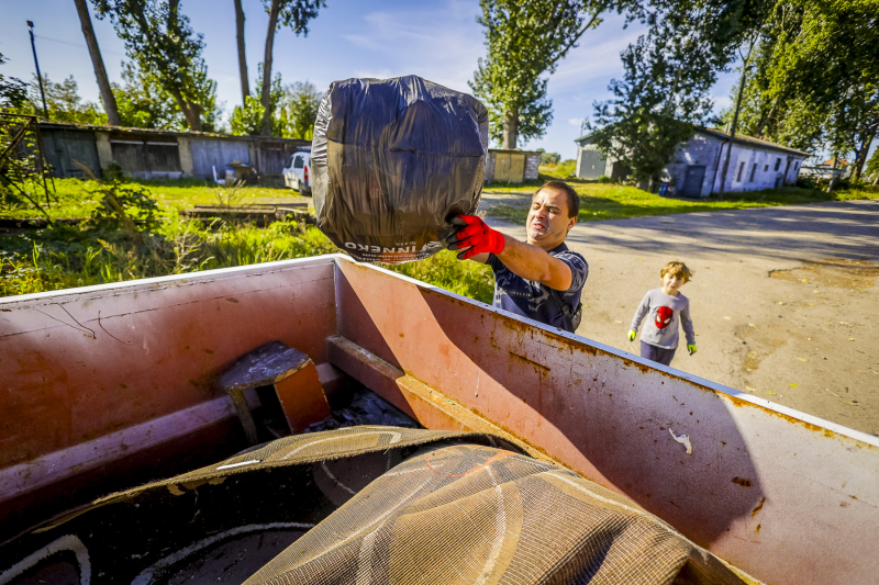 29/34 Książka za worek śmieci. Mieszkańcy Gorzowa posprzątali brzegi Warty