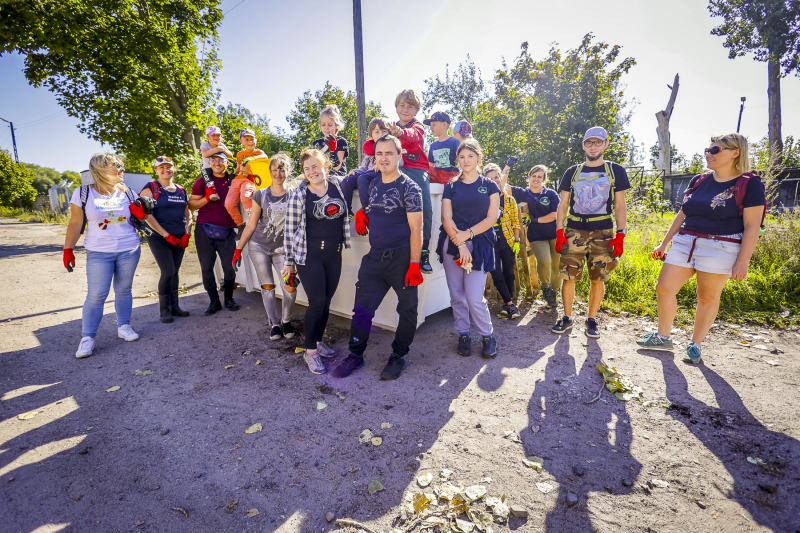 34/34 Książka za worek śmieci. Mieszkańcy Gorzowa posprzątali brzegi Warty