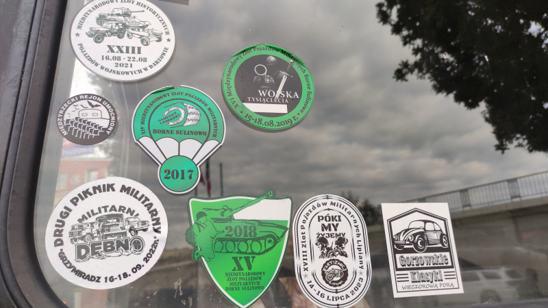 15/27 Motoryzacyjne perełki na zjeździe klasyków wieczorową porą w Gorzowie 