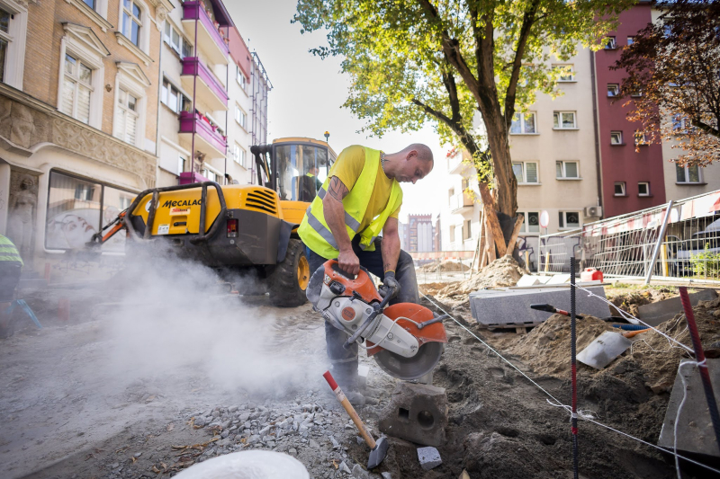 9/16 Wznowiono prace przy ul. Hawelańskiej i Wełniany Rynek w Gorzowie