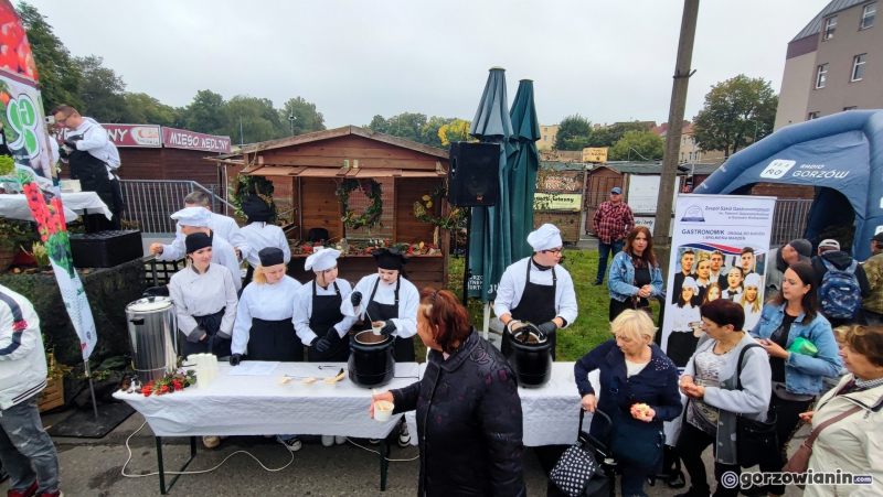5/11 Smaki dzikiego lasu na ryneczku w Gorzowie
