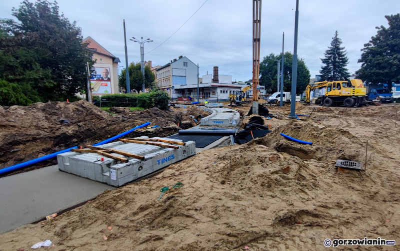 3/5 Trwa układanie torowiska na Dworcowej w Gorzowie
