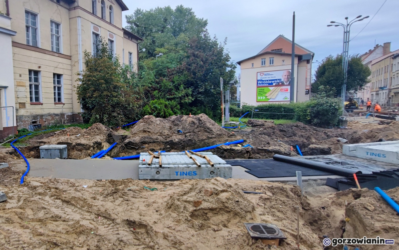 4/5 Trwa układanie torowiska na Dworcowej w Gorzowie