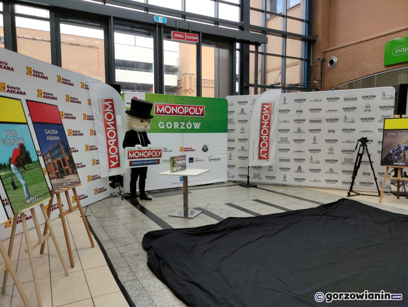 5/17 Tłum mieszkańców Gorzowa na premierze Monopoly Gorzów