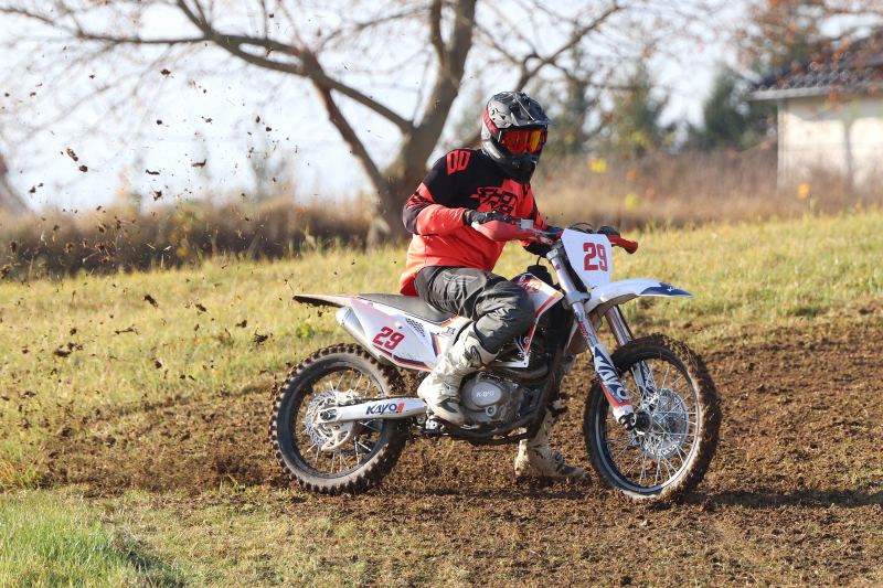 12/42 Piknik motocyklowy w Kłodawie