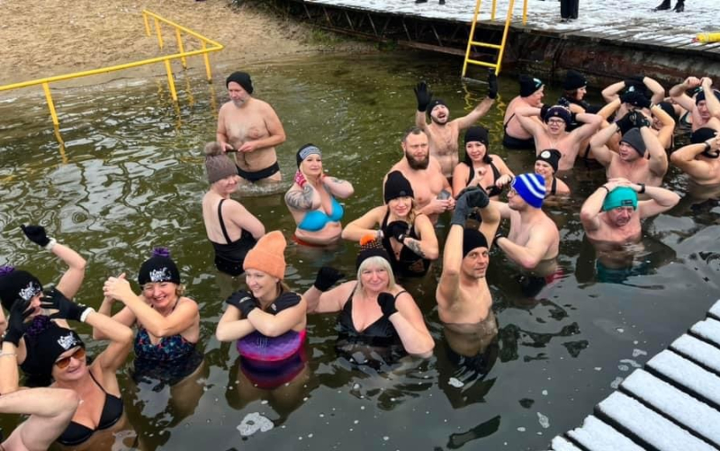 5/10 Morsy opanowały jezioro Nierzym