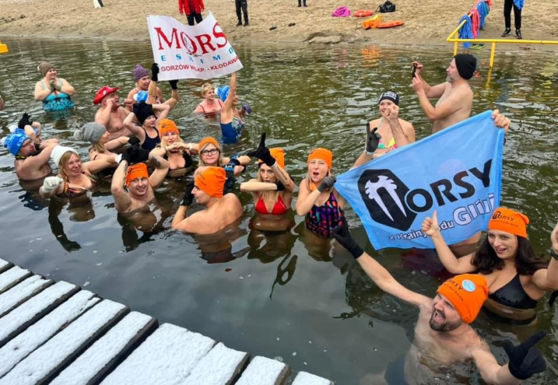 7/10 Morsy opanowały jezioro Nierzym