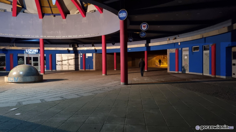 3/6 Sytuacja w przejściu podziemnym pod Dominantą po pożarze