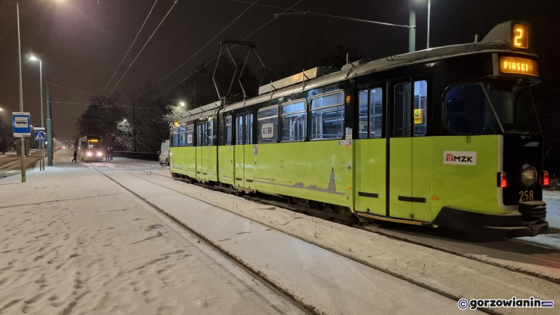 1/5 Tramwaj wypadł z szyn przy ul. Kostrzyńskiej w Gorzowie