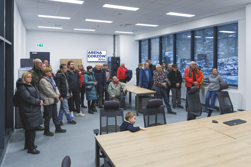 8/13 Mieszkańcy Gorzowa zwiedzali nową halę