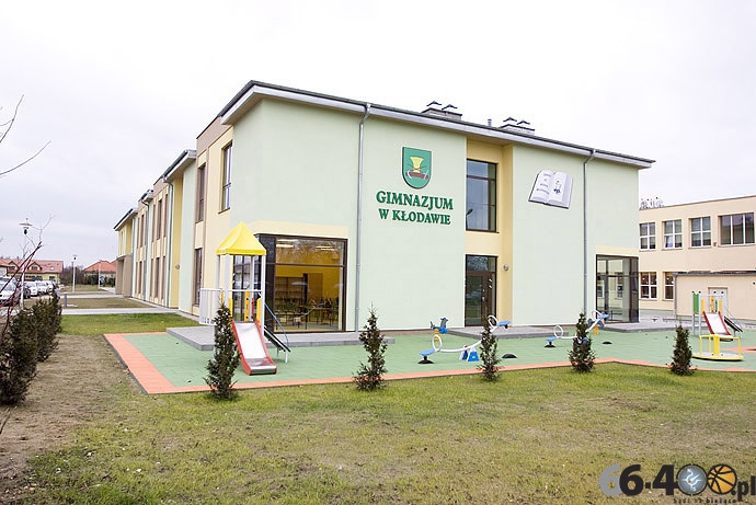 18/37 Kłodawa: Otwarcie nowych obiektów Zespołu Szkół