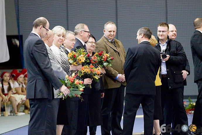 35/37 Kłodawa: Otwarcie nowych obiektów Zespołu Szkół