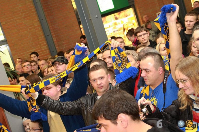 6/55 Prezentacja nowych zawodników w Galerii Askana