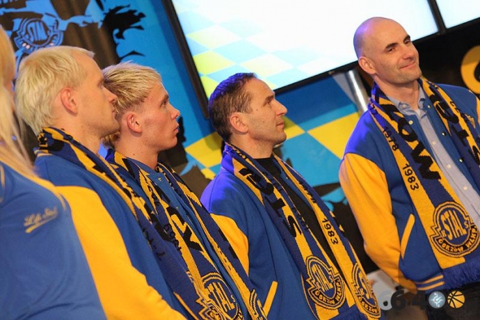 41/55 Prezentacja nowych zawodników w Galerii Askana