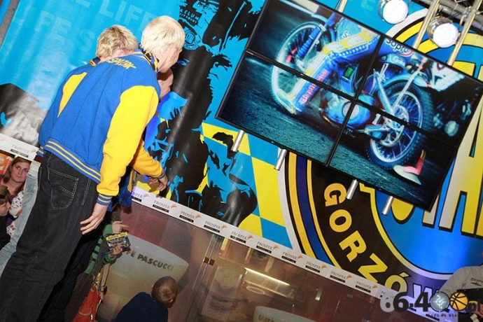 48/55 Prezentacja nowych zawodników w Galerii Askana