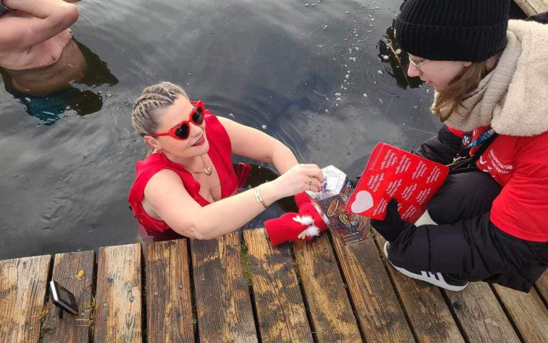 7/13 Klub Morsów Eskimo wspierał WOŚP w Kłodawie