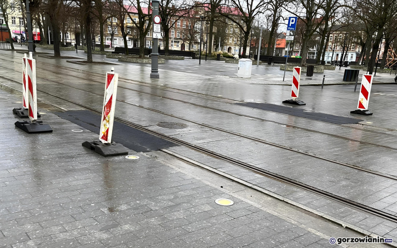 3/3 Tymczasowa naprawa przejazdu przez torowisko na Chrobrego