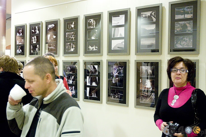 7/12 Gorzów: WiMBP - Wernisaż wystawy „…Po trzy” Katarzyny Radkiewicz