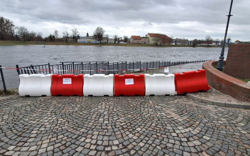 4/7 Zamknięta ścieżka nad Wartą w Gorzowie