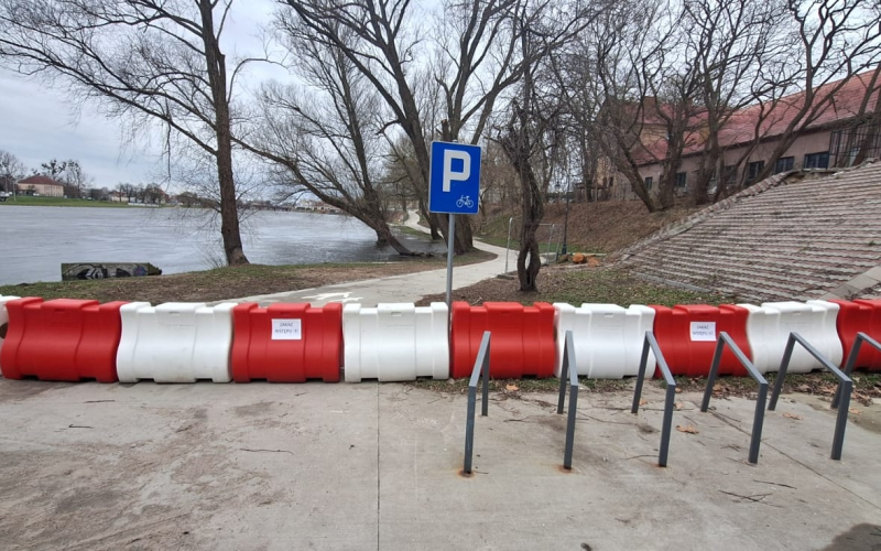 6/7 Zamknięta ścieżka nad Wartą w Gorzowie