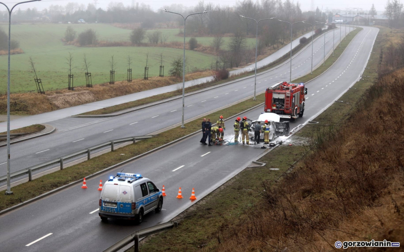 3/6 Pożar BMW przy ul. Łukasińskiego w Gorzowie